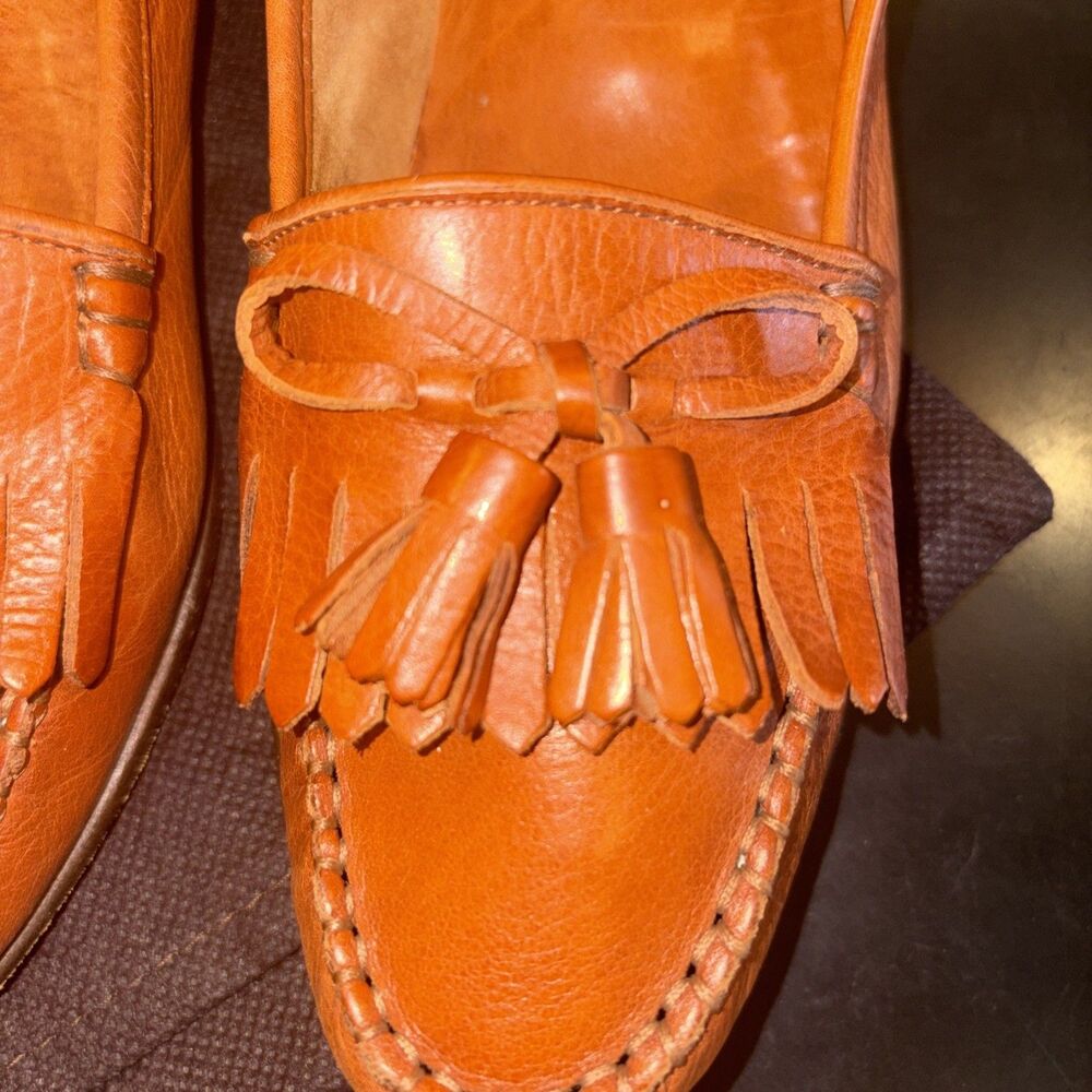 Vintage COLE-HAAN Italian Made WOMENS TASSEL LOAFERS Leather 8.5AA DISCONTINUED - Picture 4 of 11